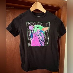 Star Wars Unisex Mandalorian Tee Shirt size Medium 8
